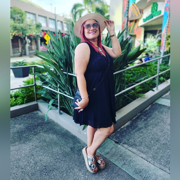 Dresses & Skirts - Little Black Dress Size Large